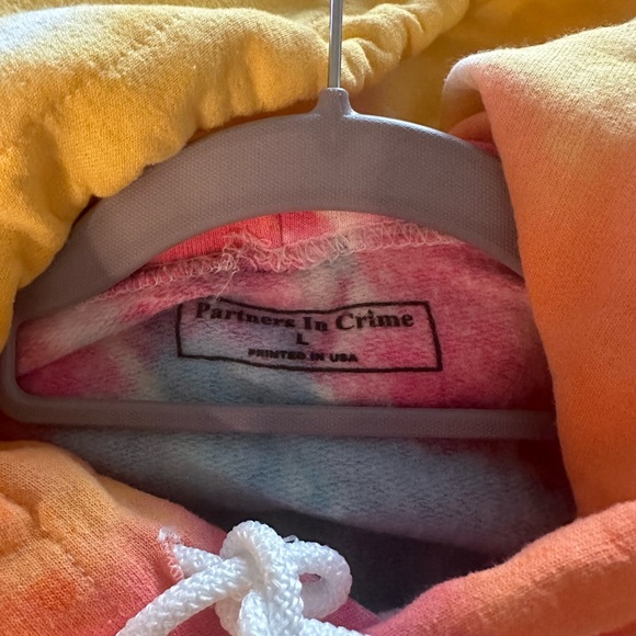 Partner In Crime Size Large Hoodie - Picture 2 of 5